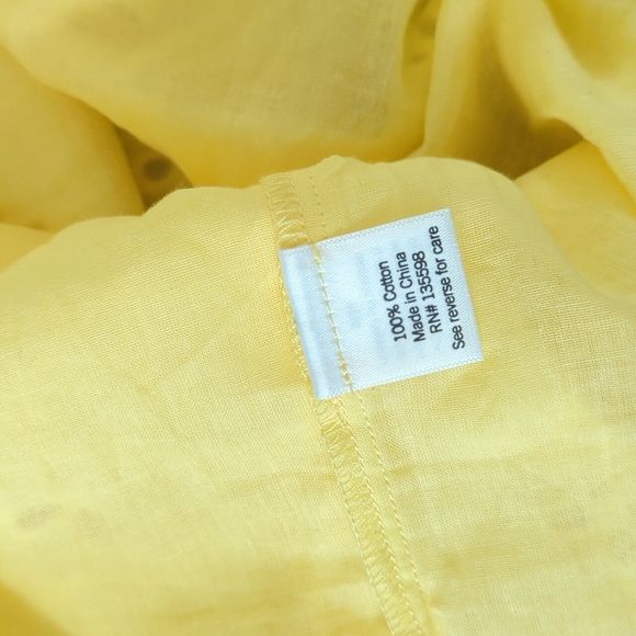 Petite Croft & Barrow Eyelet Short Sleeve Cotton Top with Ruffled Collar SP - Picture 9 of 9